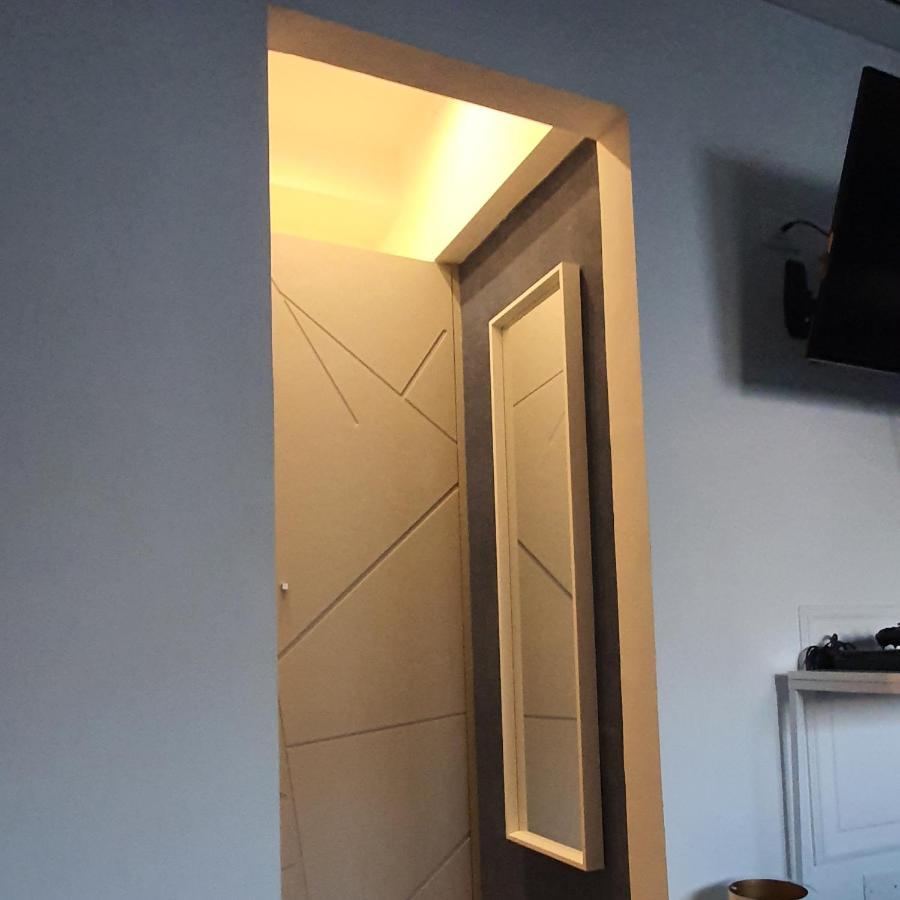 Vista Mare In Viale Ceccarini Angolo Dante Appartamento Riccione