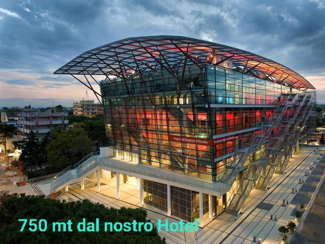 Hotel Susy - Ambienti Rinnovati 2022 - Direttamente Su Viale Dante E A Due Passi Dal Mare 2*