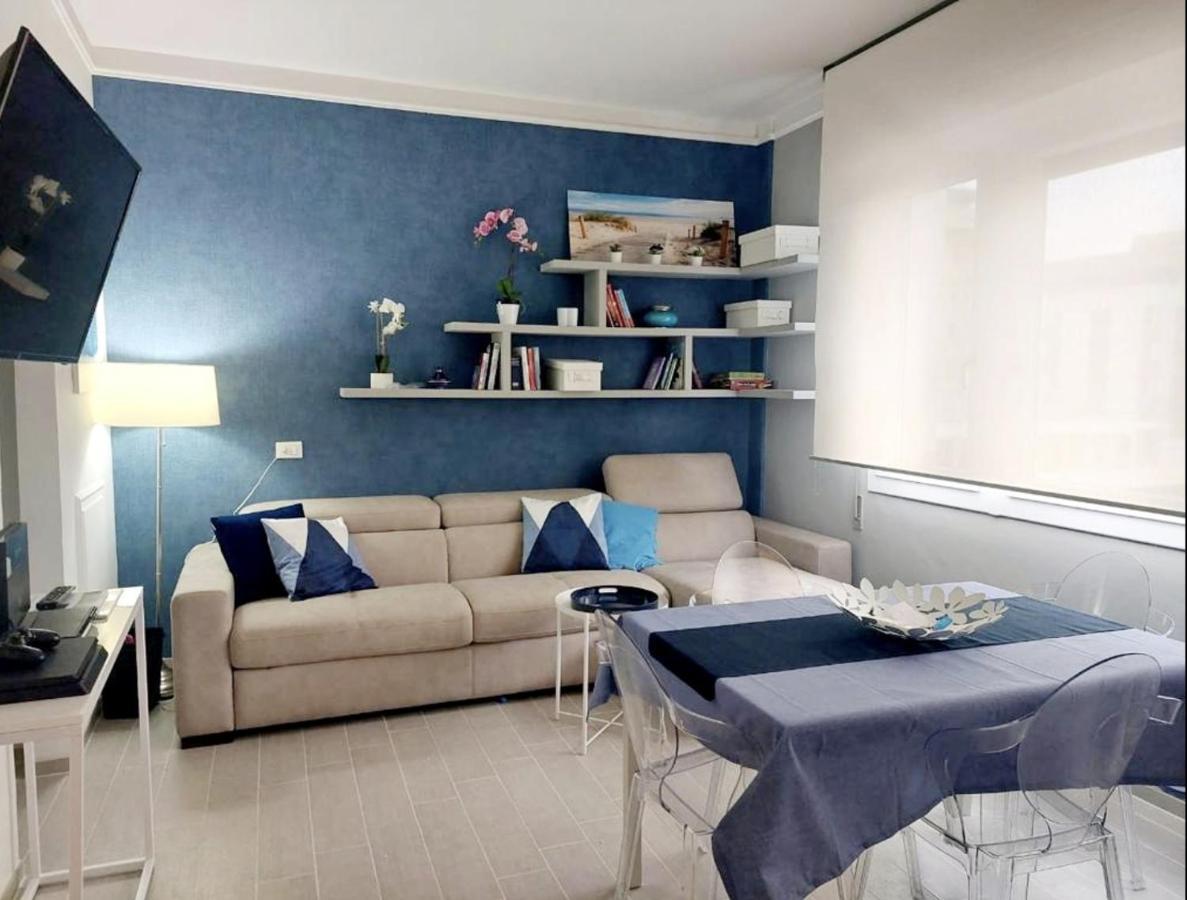 Appartamento Vista Mare In Viale Ceccarini Angolo Dante *