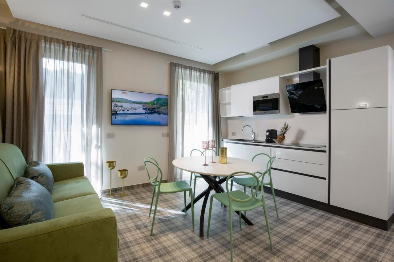 Elegance Aparthotel 4*