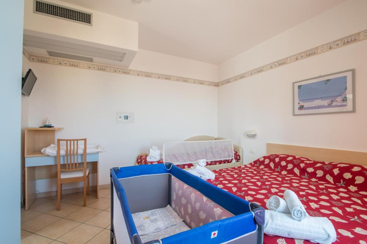 Aparthotel Saturnia 3*