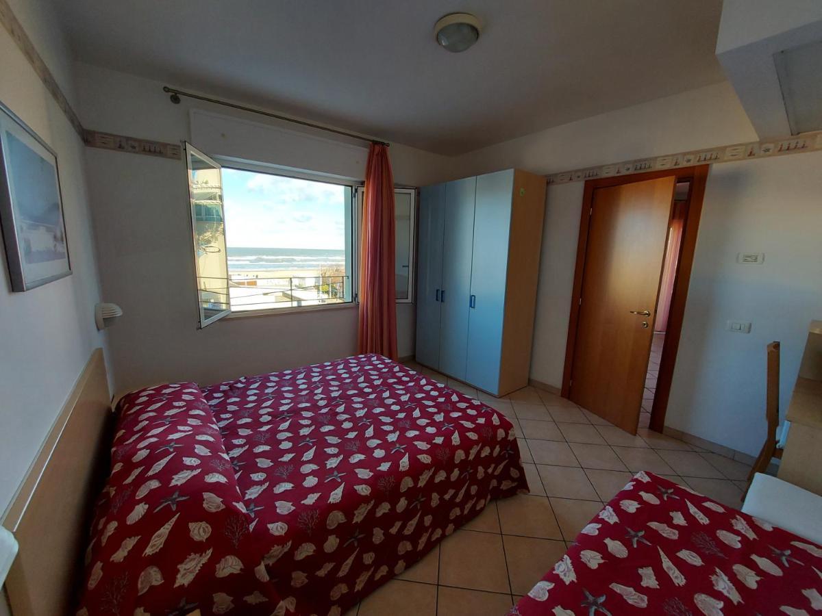 Aparthotel Saturnia 3*