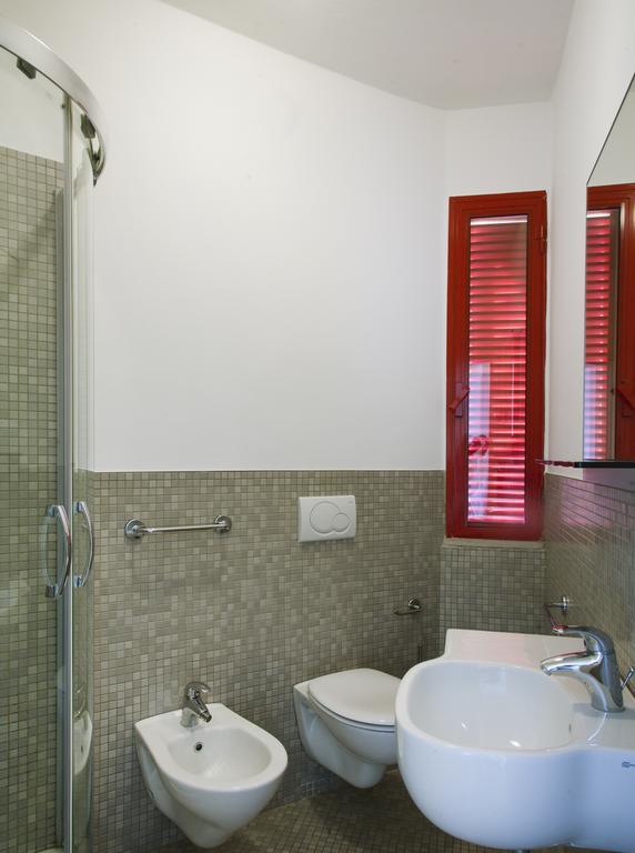 Aris Aparthotel