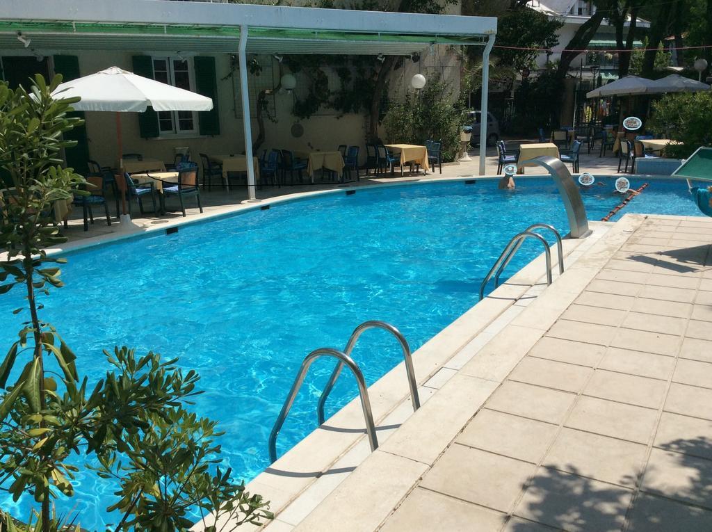 Hotel Vienna Touring 4*