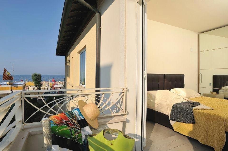 Astra Apartment's