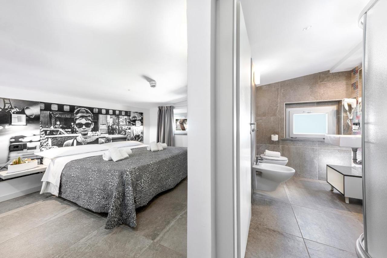 Mini Apartment *