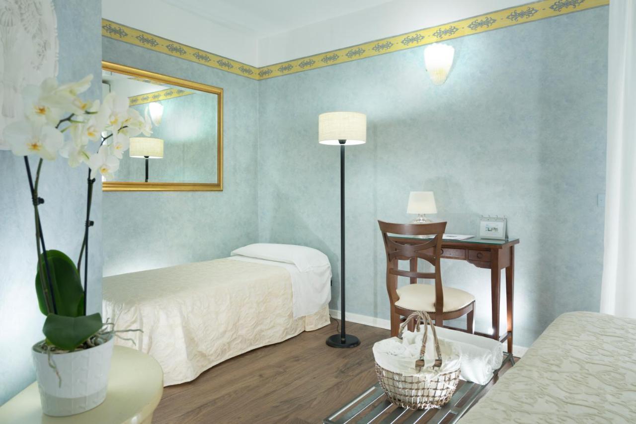 Hotel Apollo 4*