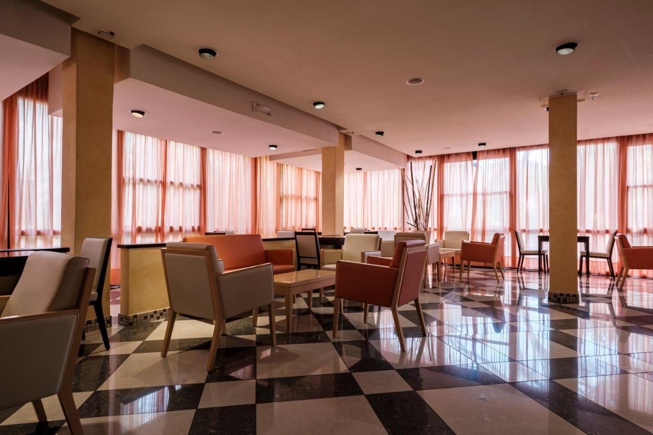 Augustus Hotel 4*