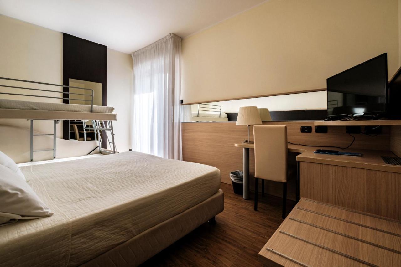 Hotel Augustus 4*