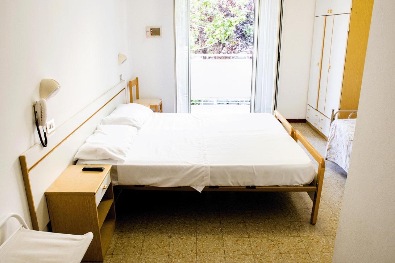Astor Hotel 2*
