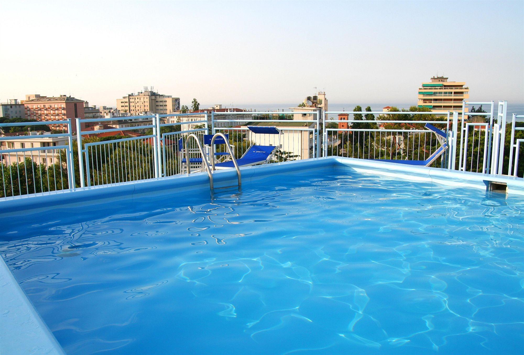 Augustus Hotel 4*