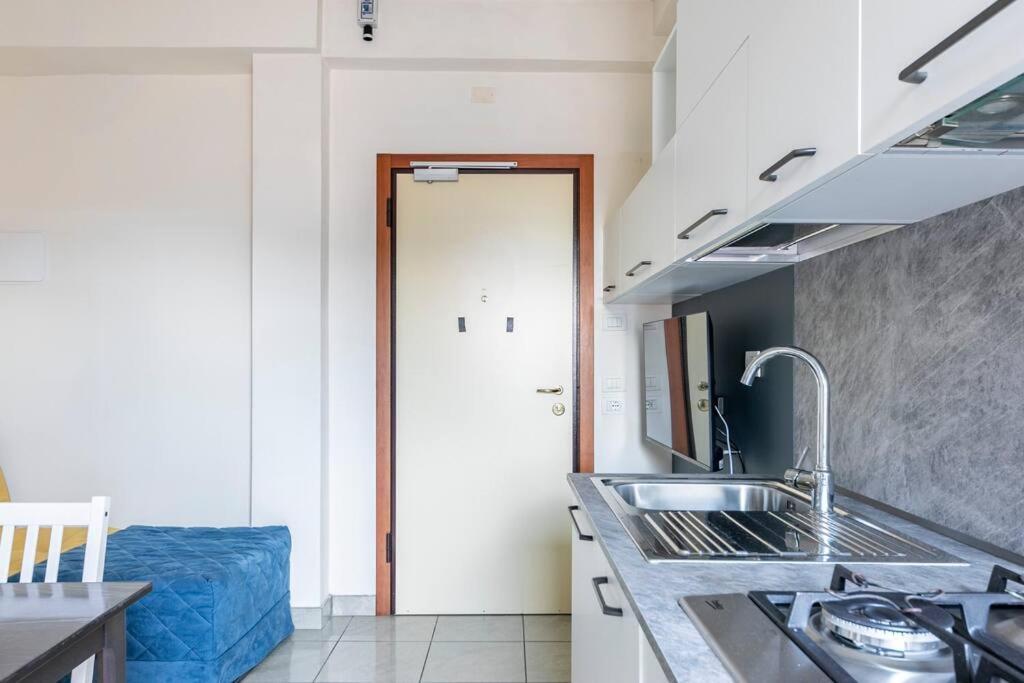 Bilocale Relax Mare-traversa Via Dante 50mt Dal Mare Appartamento Riccione