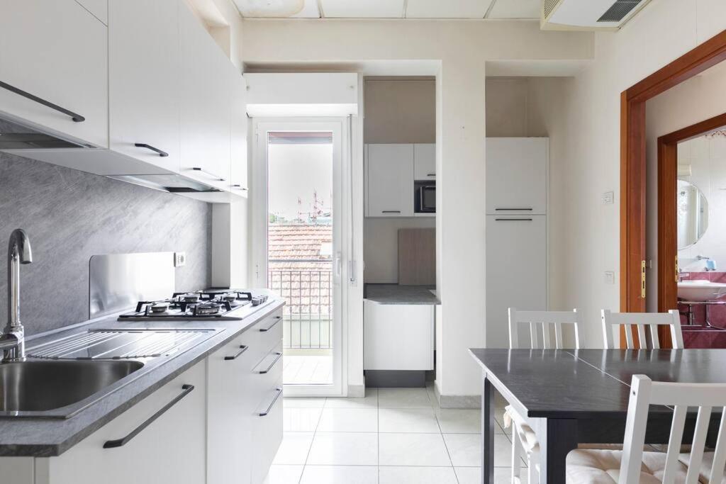 Appartamento Bilocale Relax Mare-traversa Via Dante 50mt Dal Mare Riccione