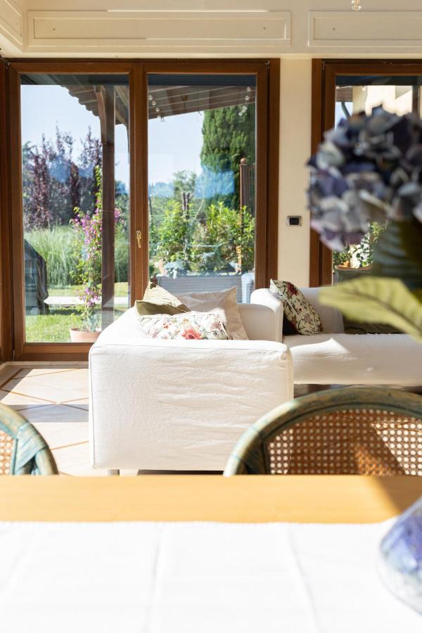 Rolls - Porzione Di Con Piscina,giardino E Parcheggi Villa Riccione