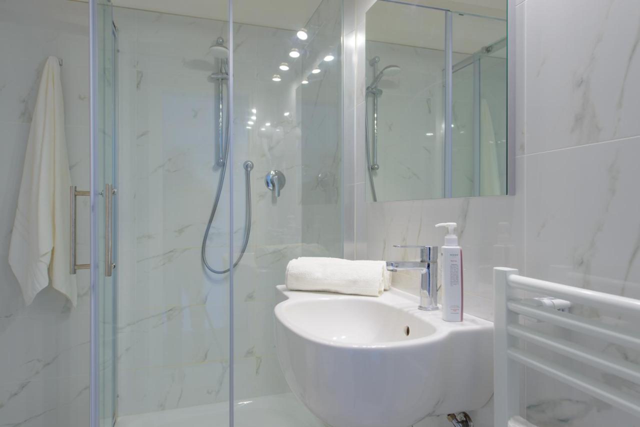 Palace Domus Mea 3*