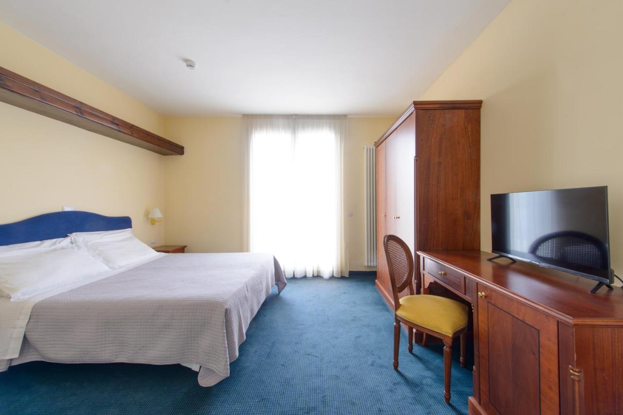 Palace Domus Mea 3*