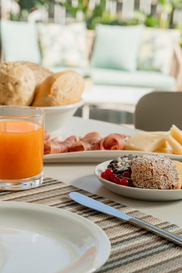 Hotel Embassy 3*