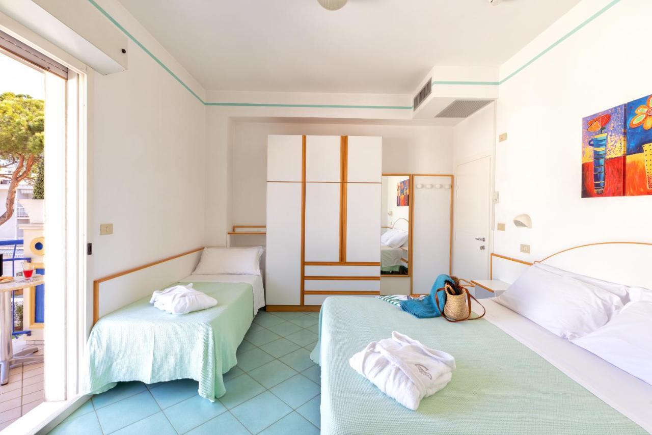 Hotel Caprice B&B - In Centro A Riccione