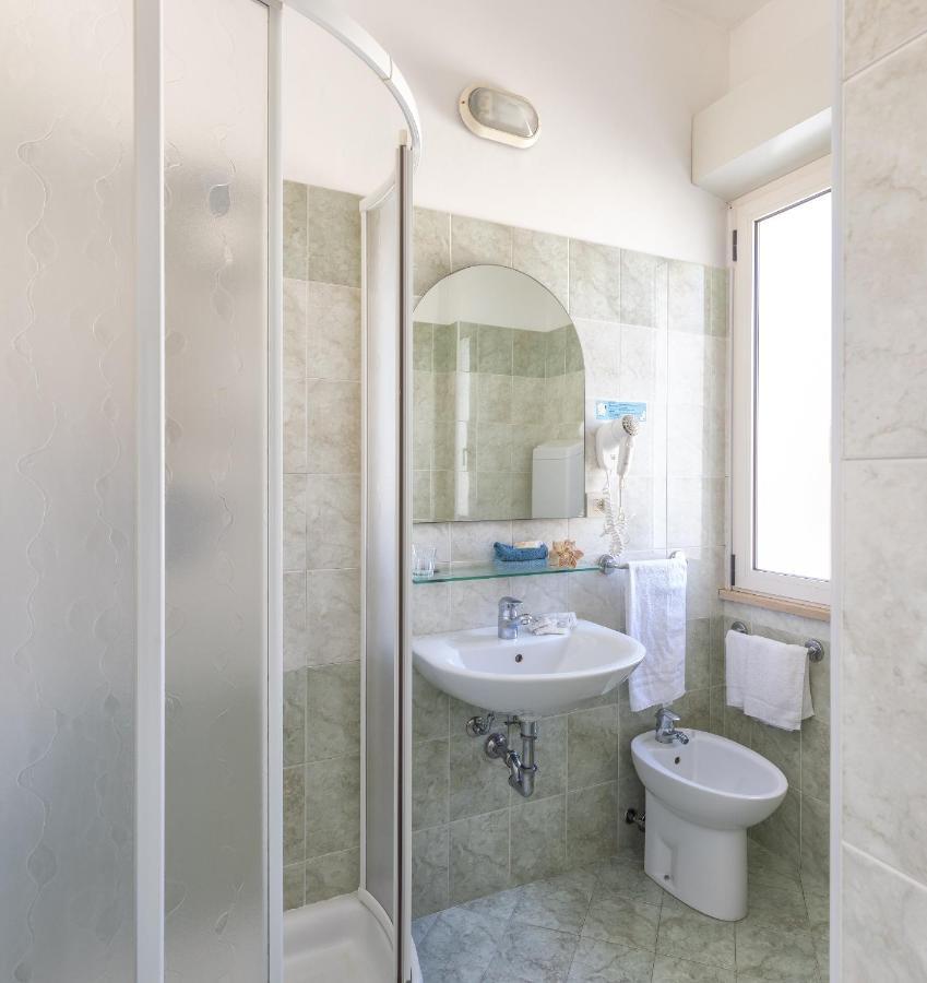 Hotel Caprice B&B - In Centro A Riccione Hotel 3*