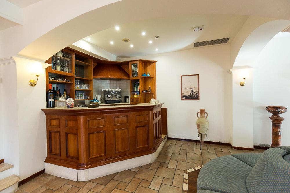Hotel Trevi