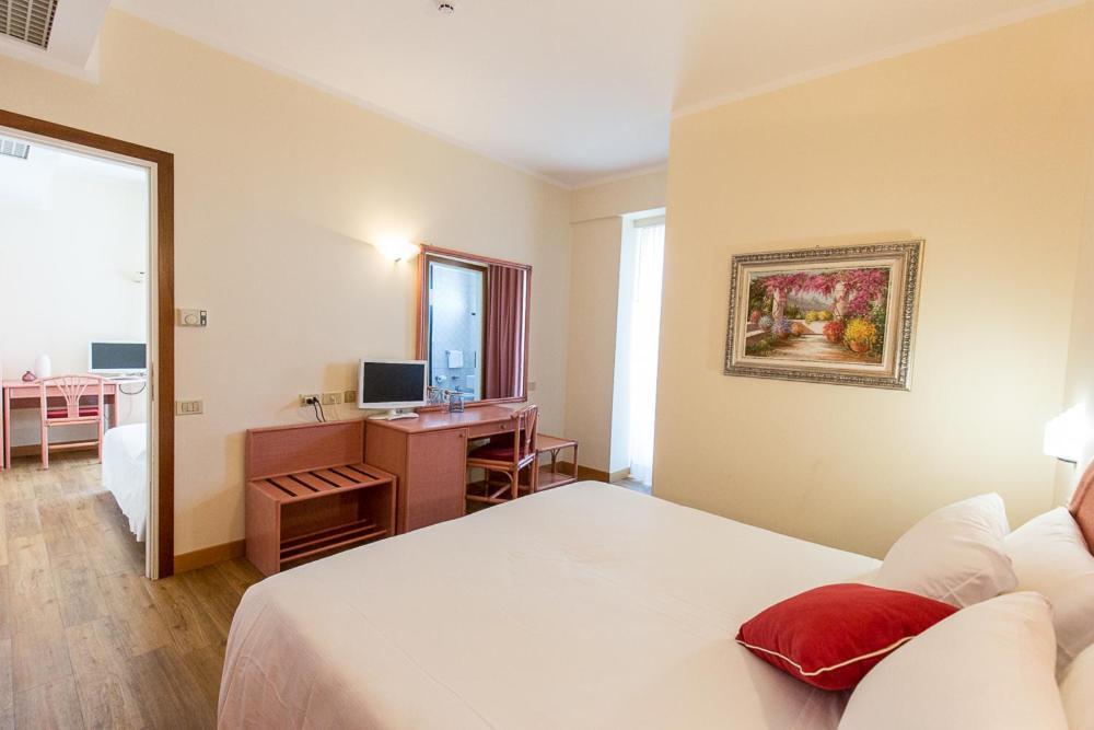 Trevi Hotel 3*