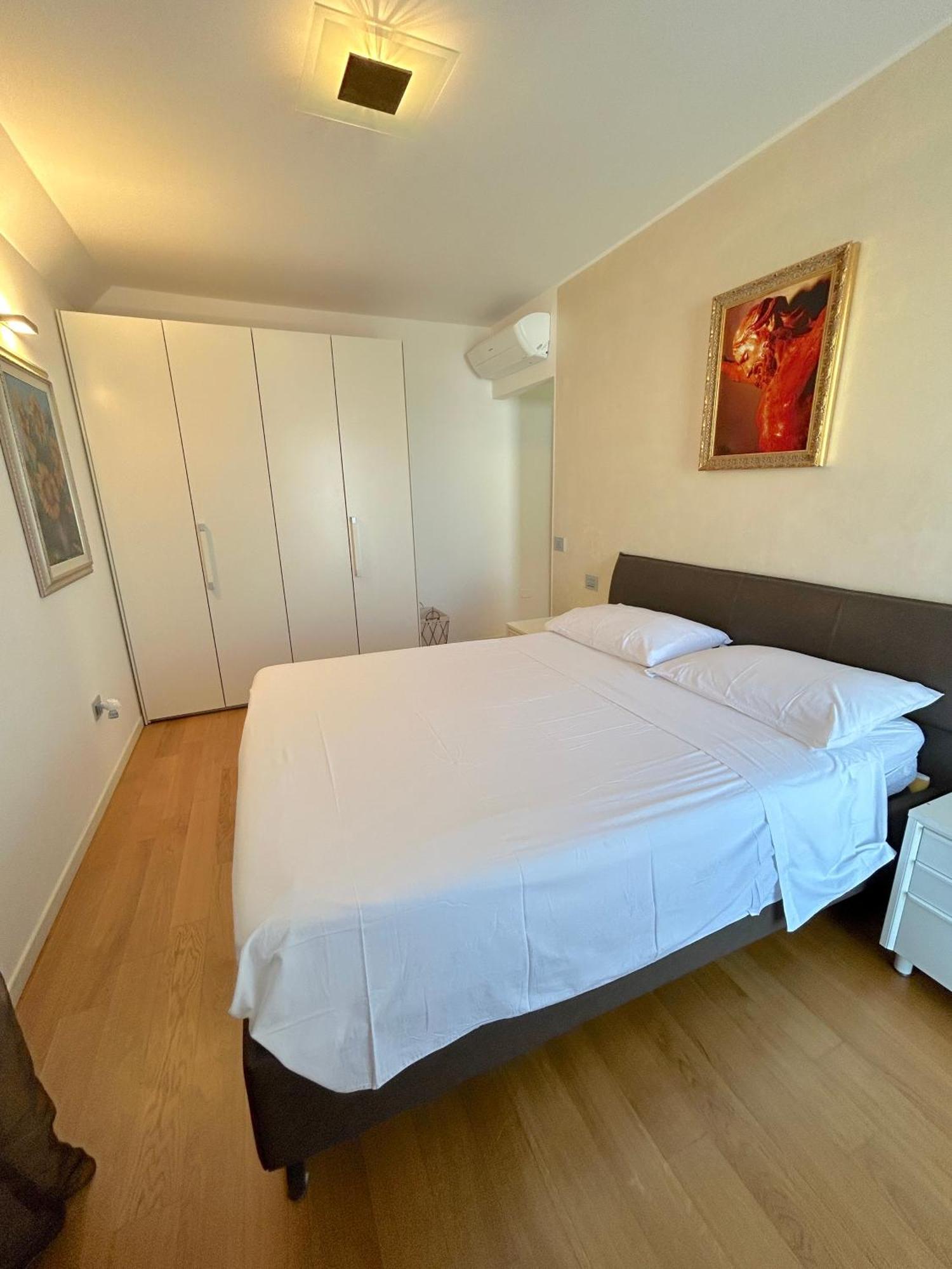 Appartamento Attico Alba -flexrent Abissinia