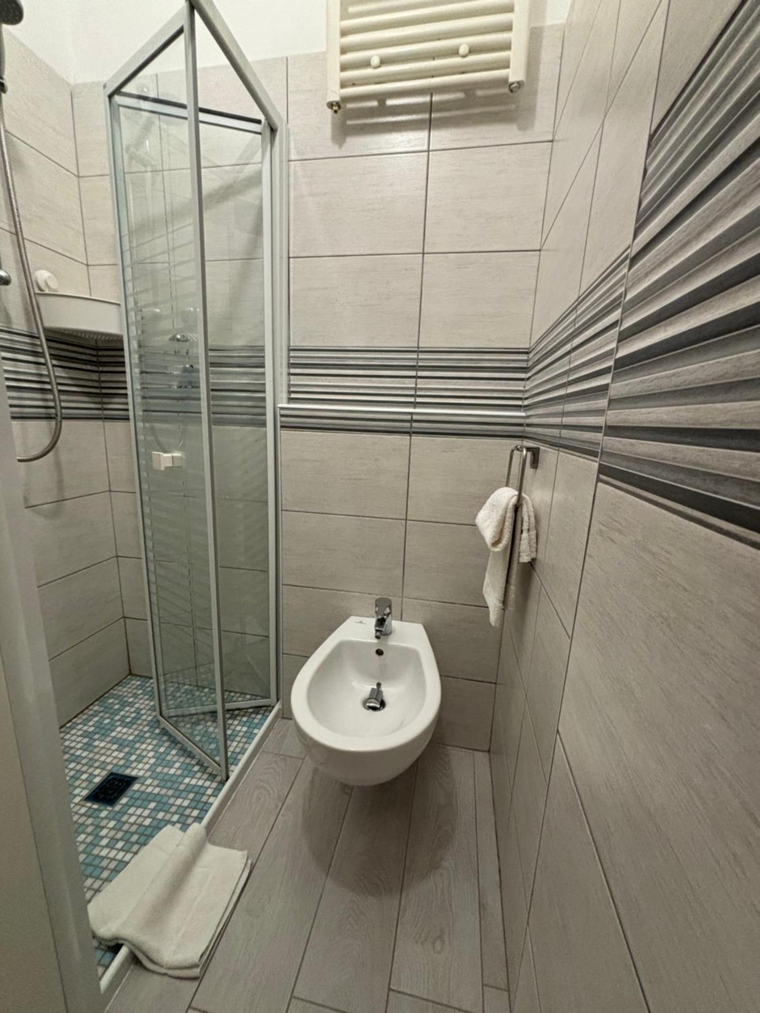 Iride Suite, Breakfast&brunch - Ideale Per Famiglie E Coppie 2*