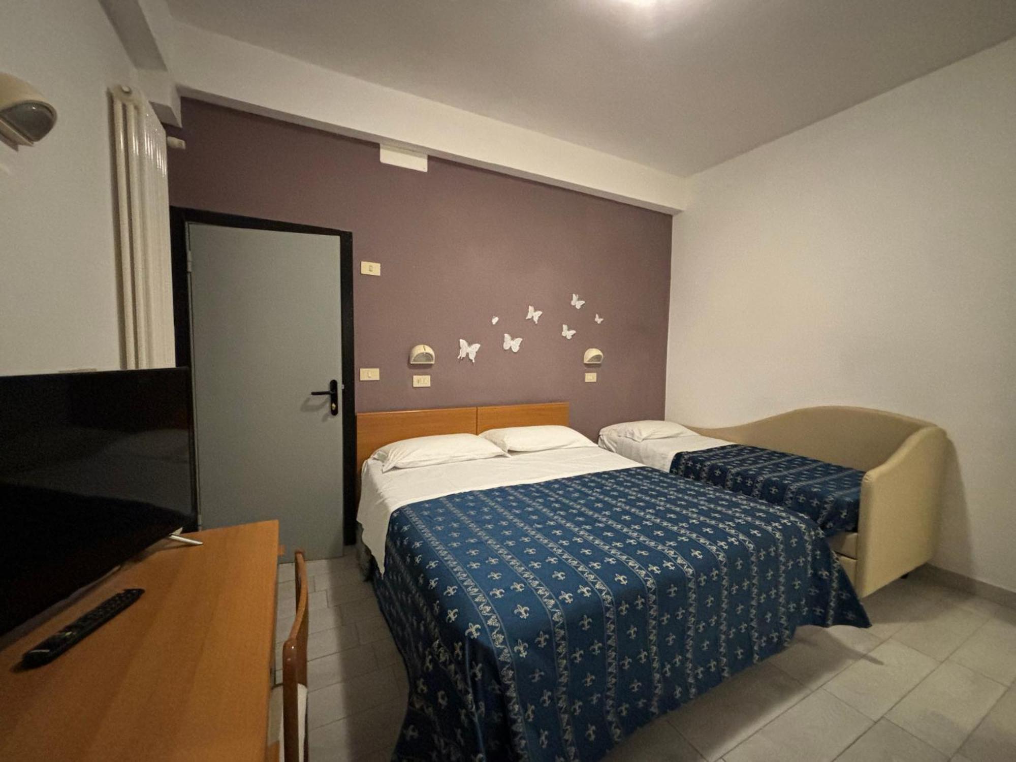 Iride Suite, Breakfast&brunch - Ideale Per Famiglie E Coppie Hotel 2*