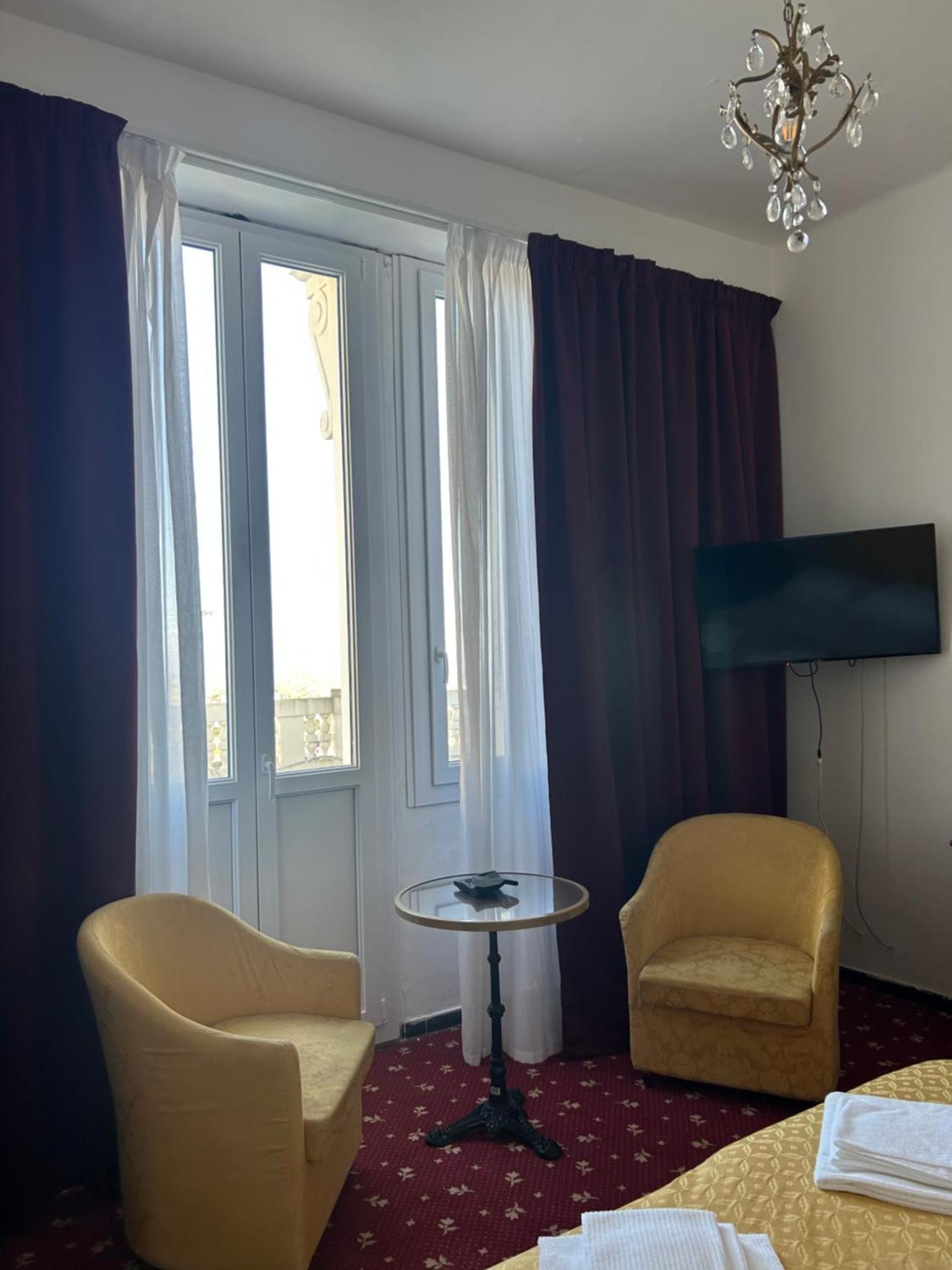 Hotel Le Grand 4*