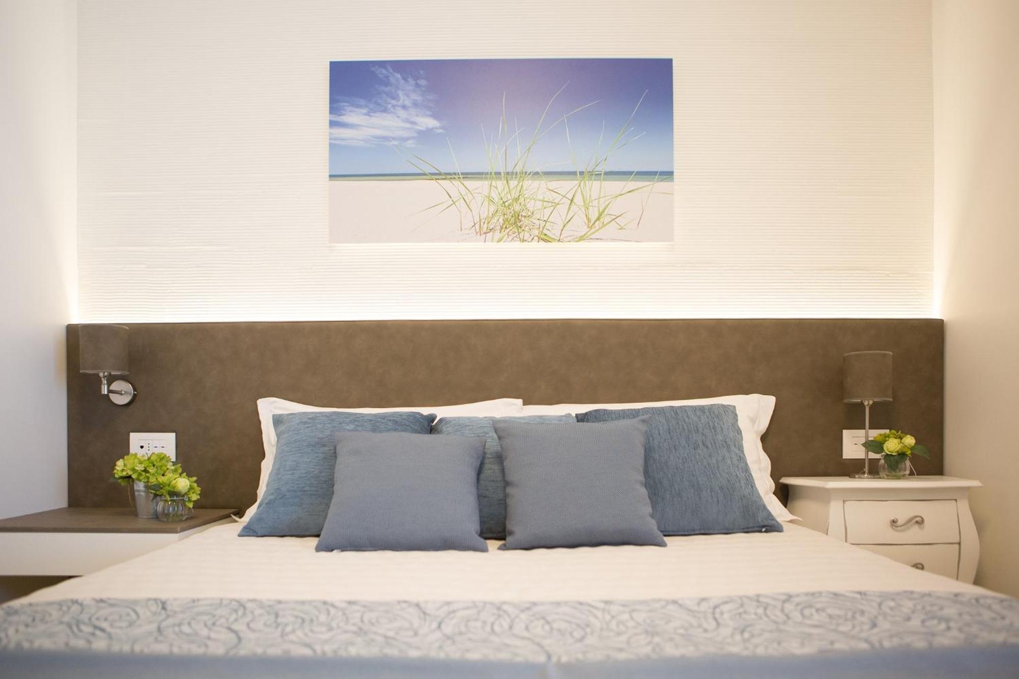 Liberty - Parking & Included Hotel 3*