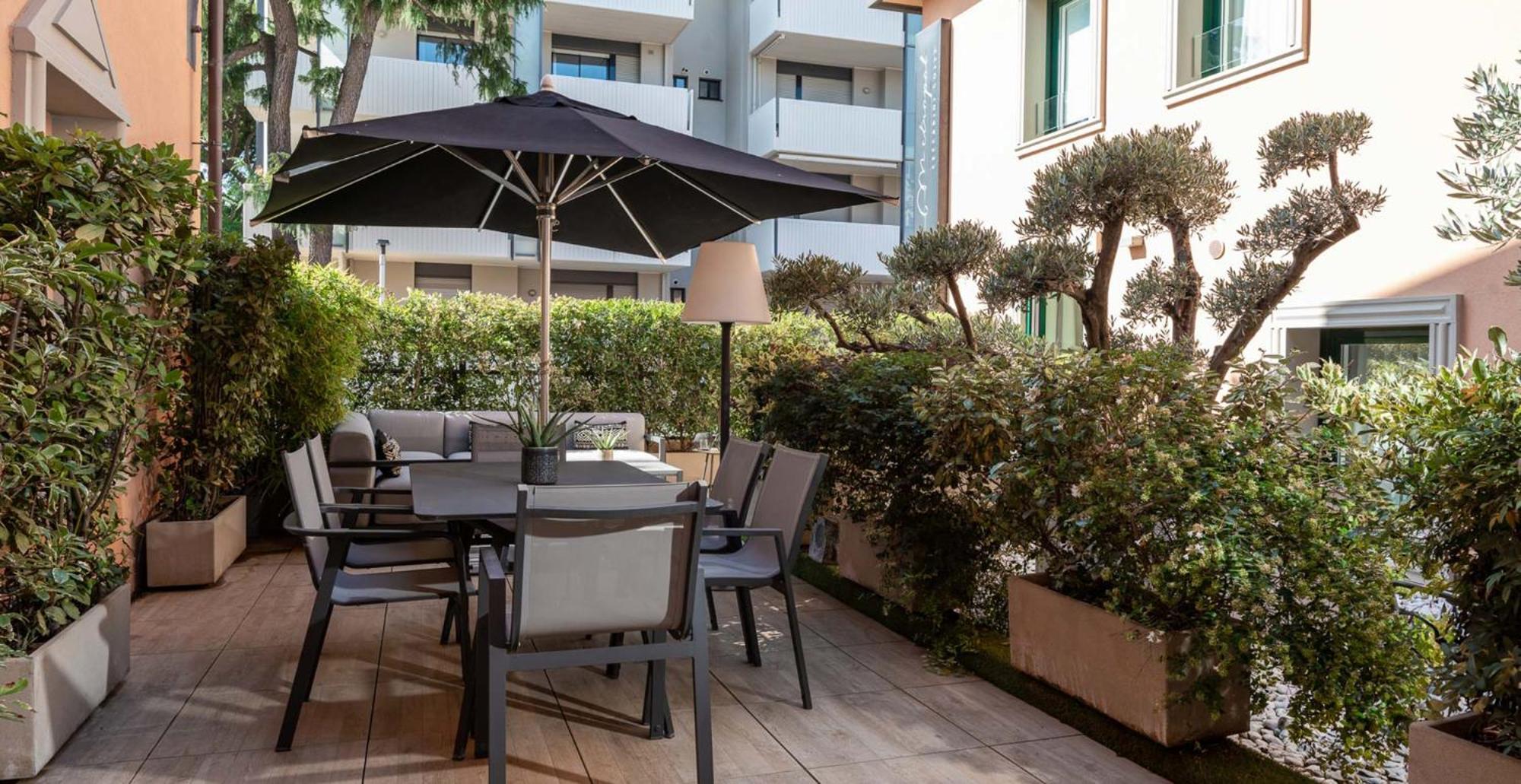 Metropol Ceccarini 4*
