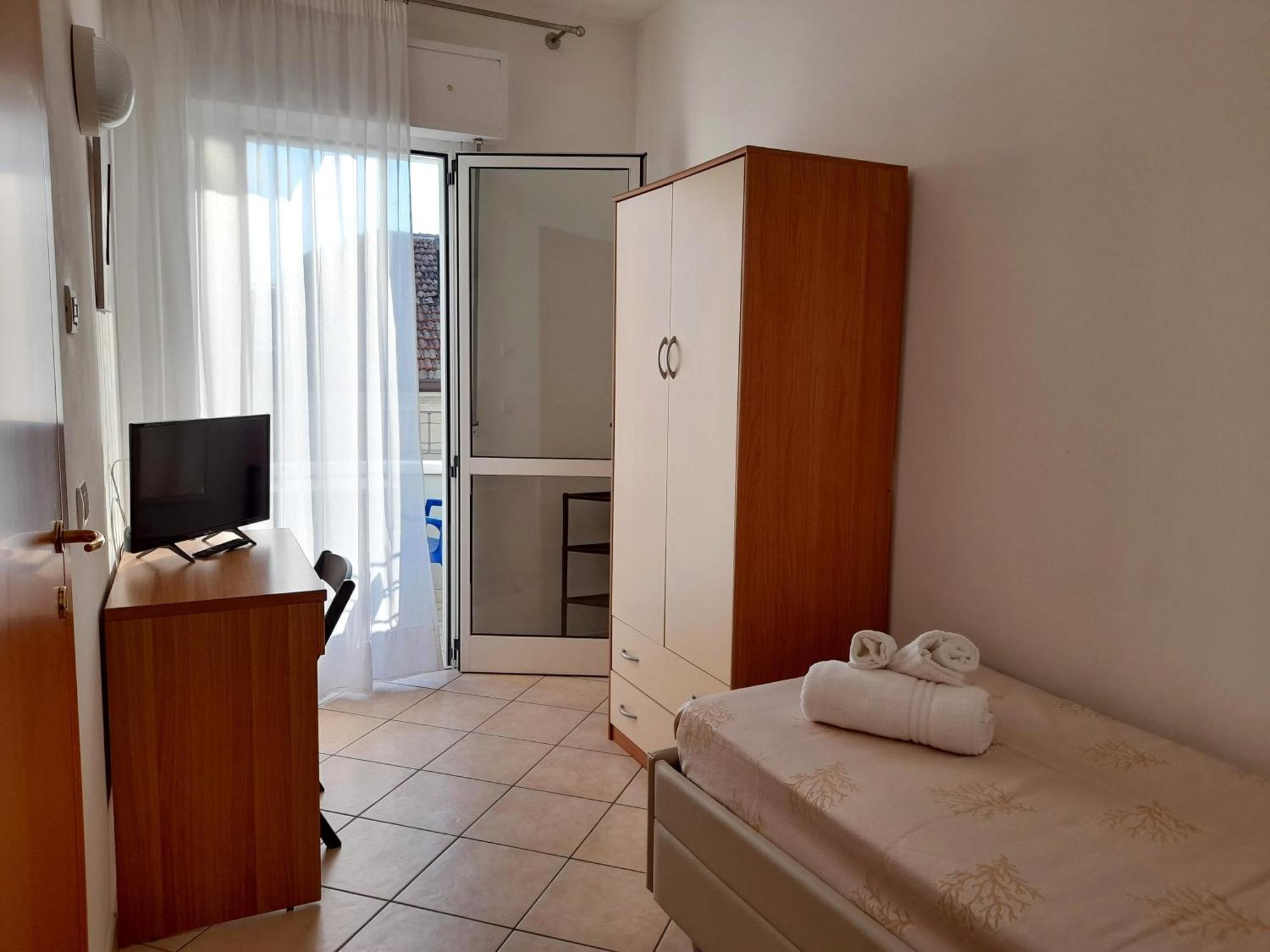 Saturnia 3*
