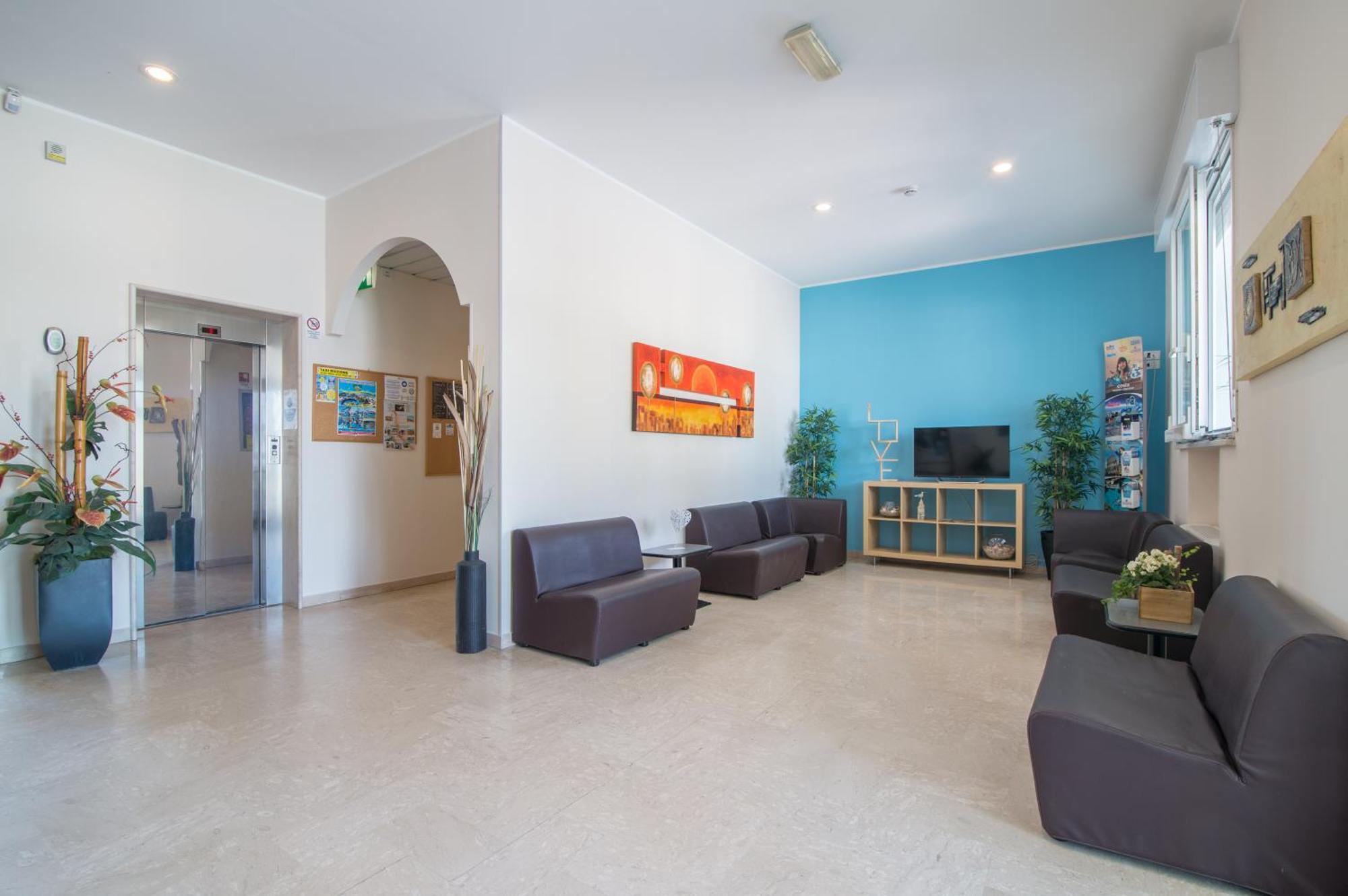 Aparthotel Saturnia 3*