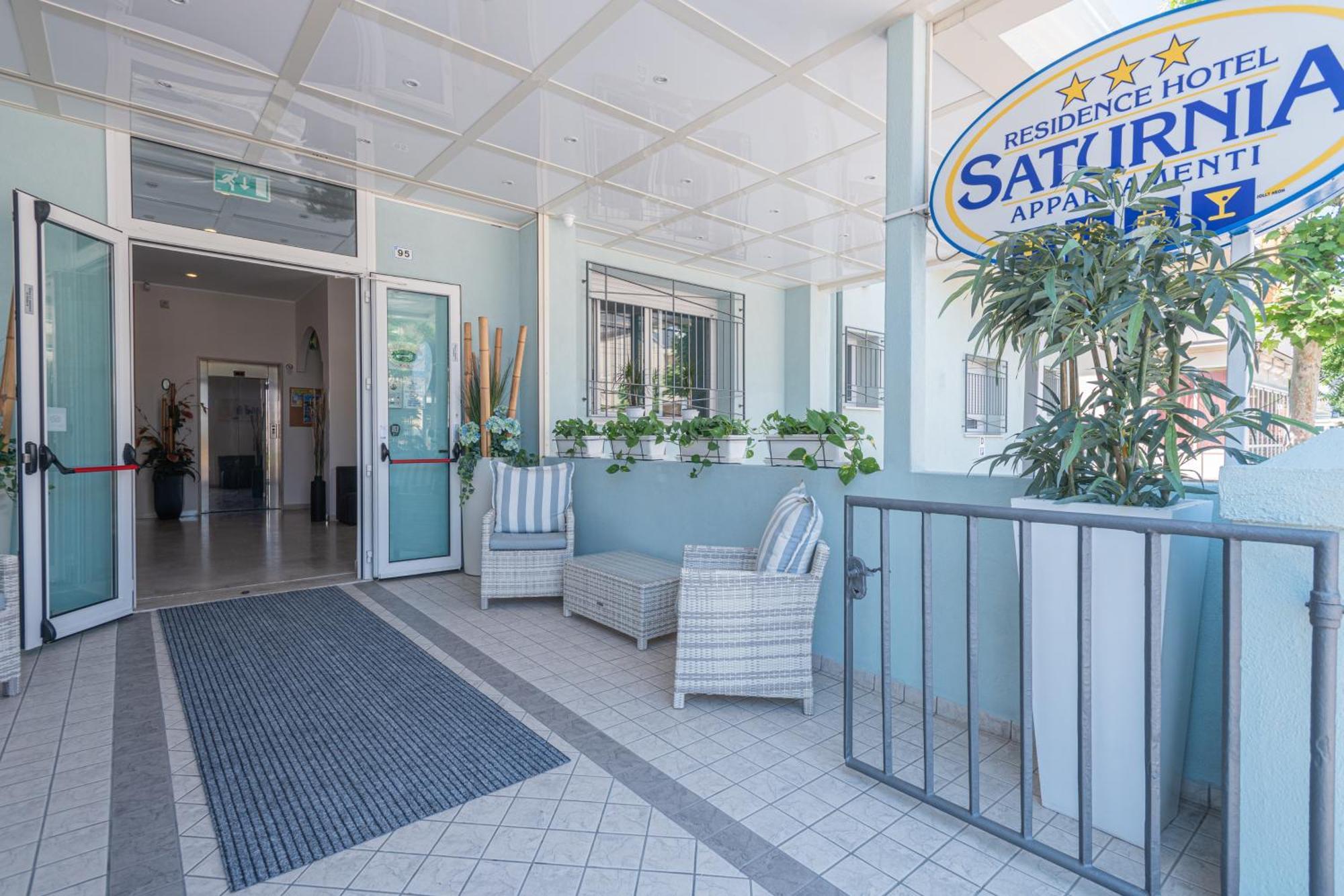 Saturnia 3*