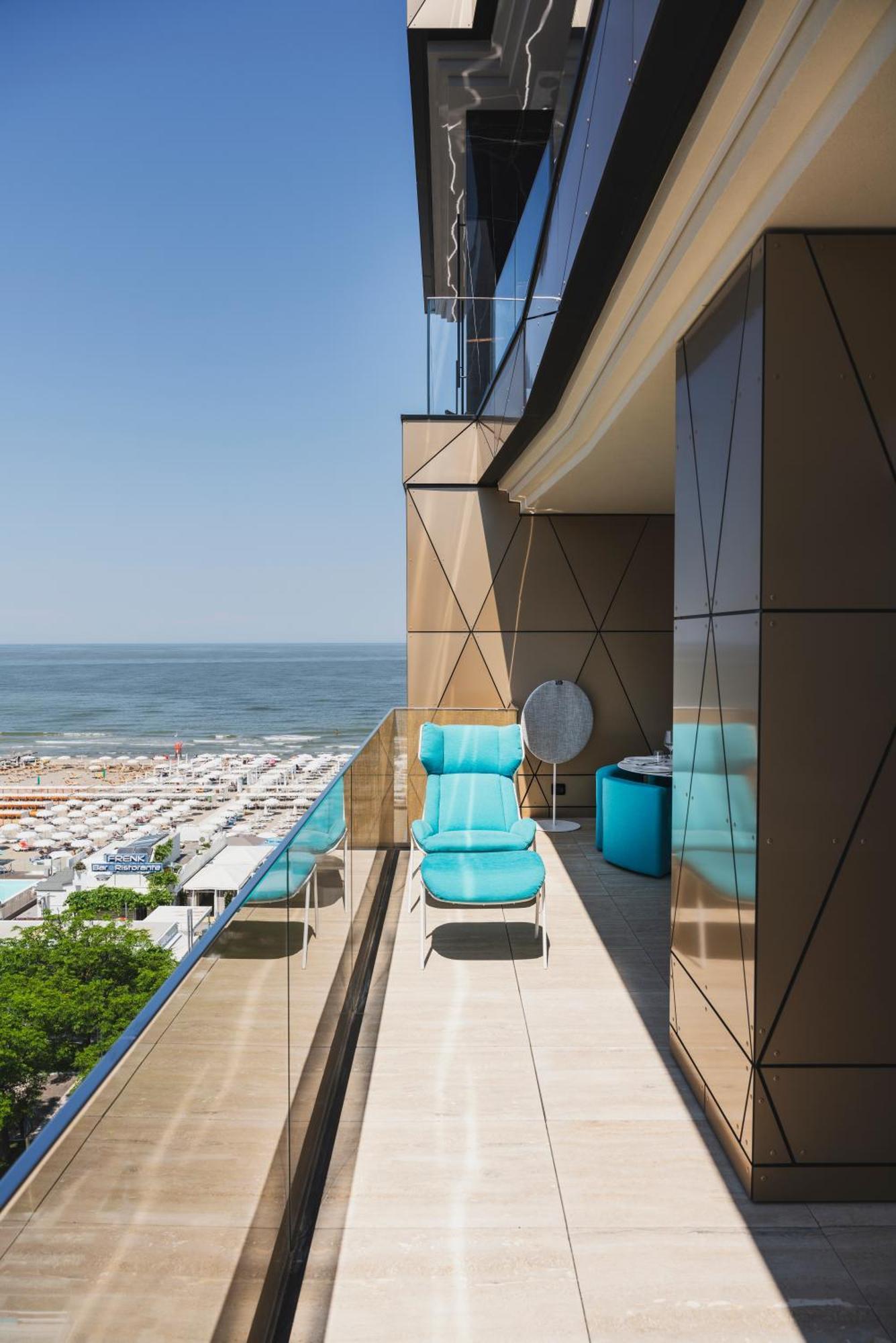 Promenade **** Hotel 5*