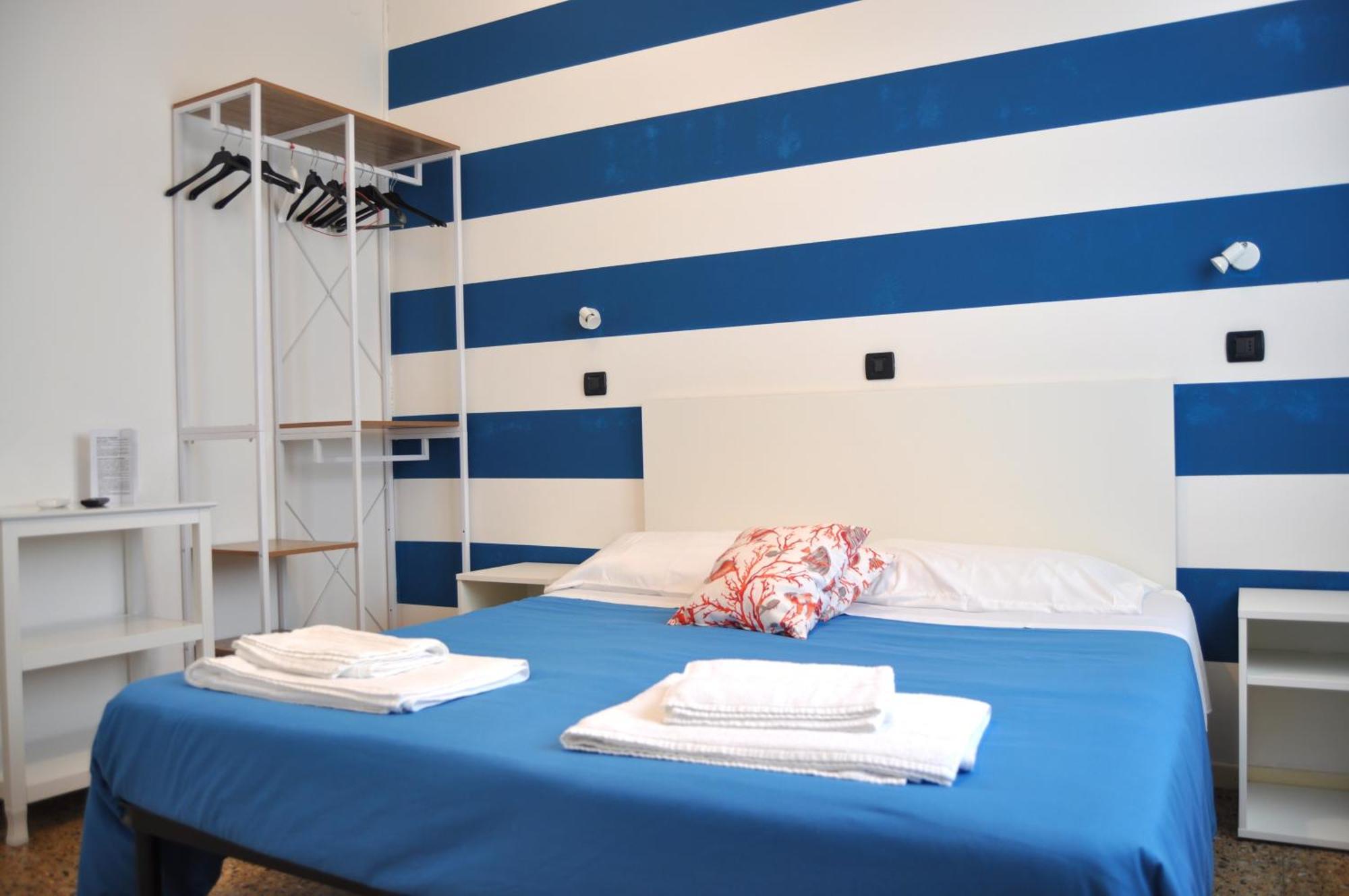 Susy - Ambienti Rinnovati 2022 - Direttamente Su Viale Dante E A Due Passi Dal Mare Hotel 2*