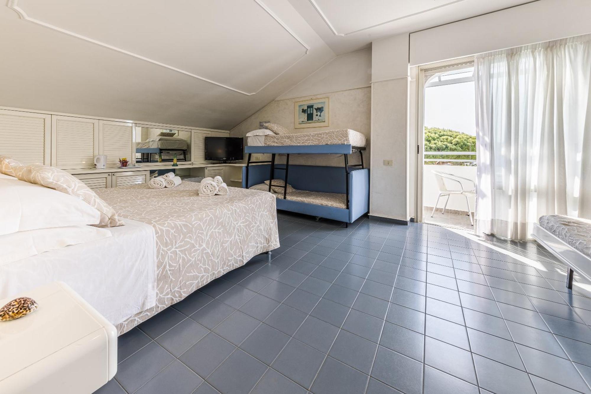 Diamond Hotel 4*