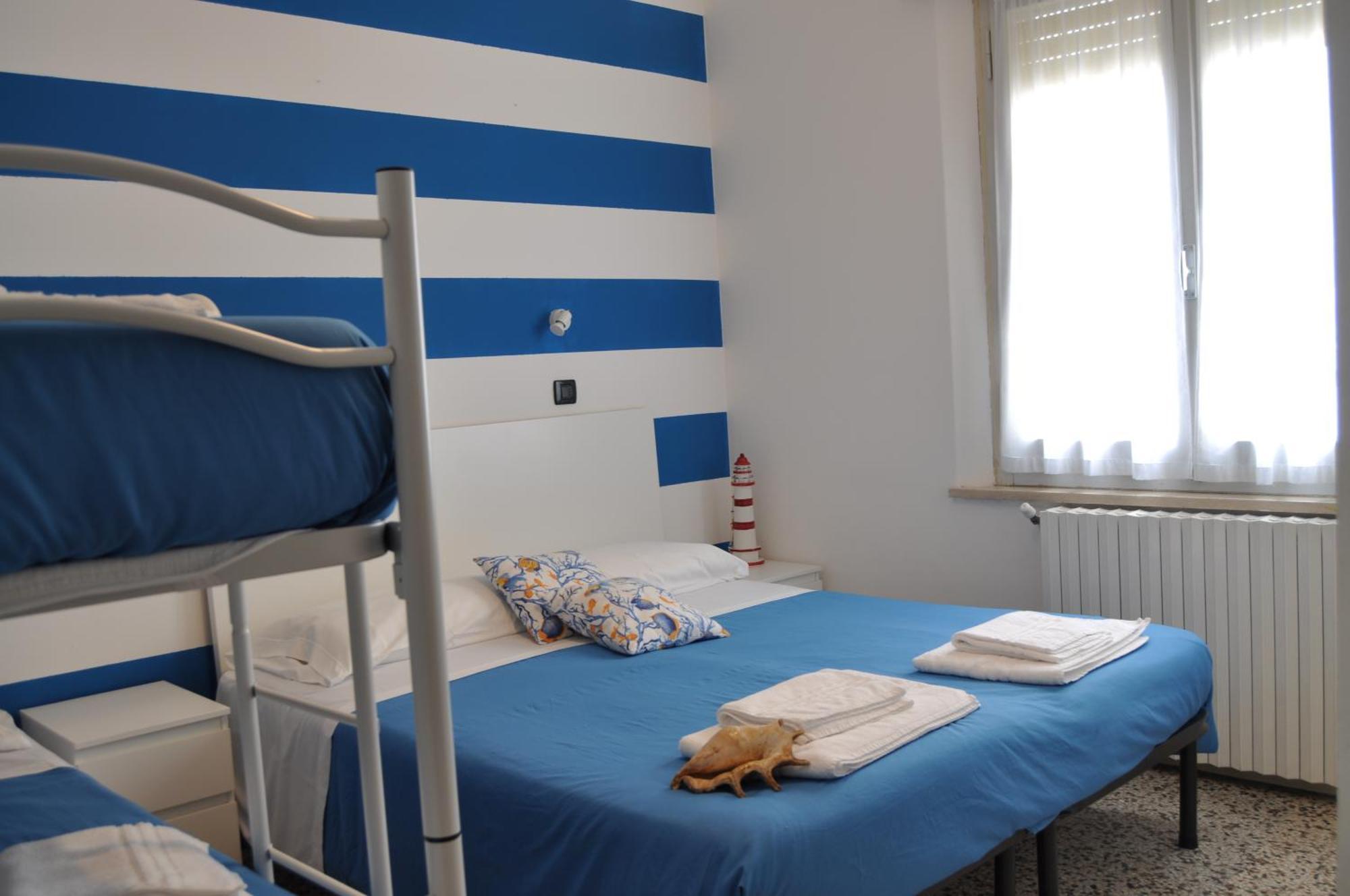 Susy - Ambienti Rinnovati 2022 - Direttamente Su Viale Dante E A Due Passi Dal Mare Hotel 2*