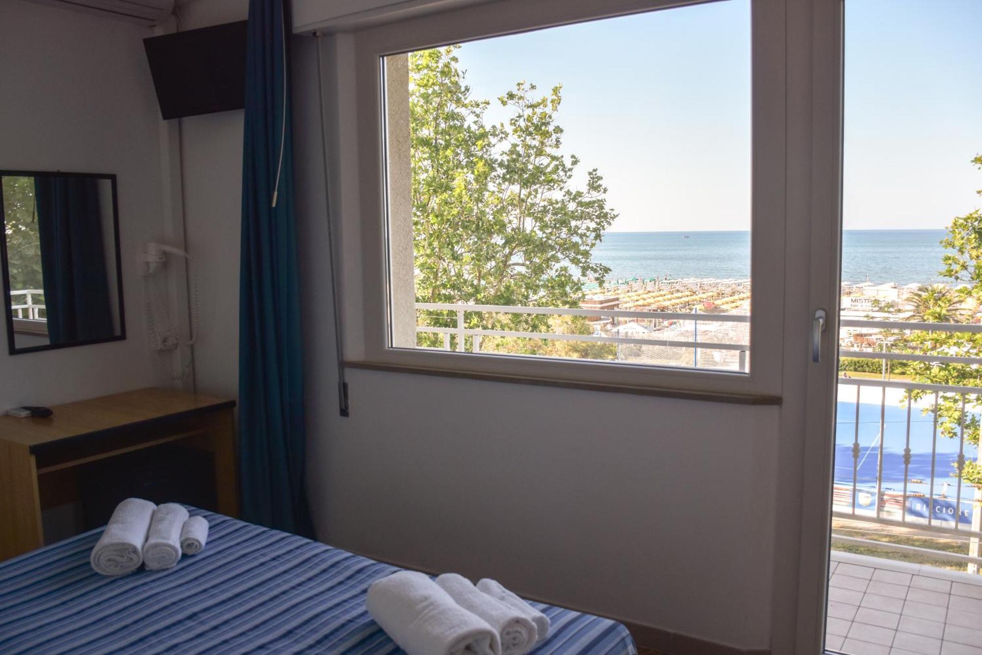 Hotel Angeles - Fronte Mare 3*