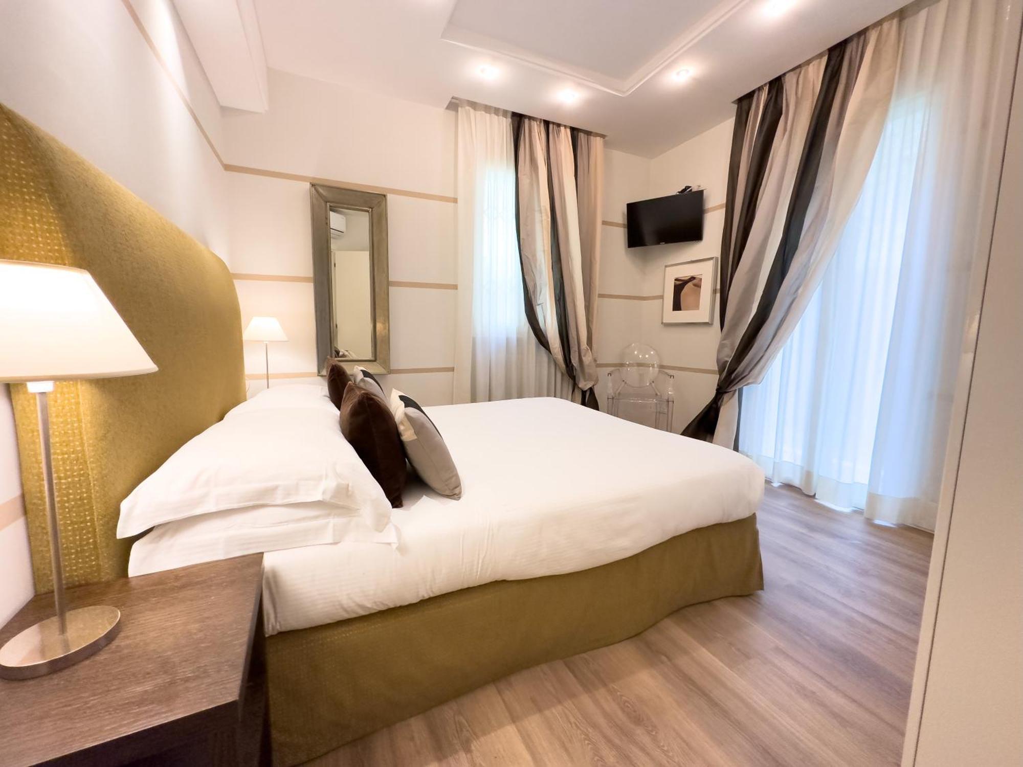 Lungomare - Charming Aparthotel Riccione