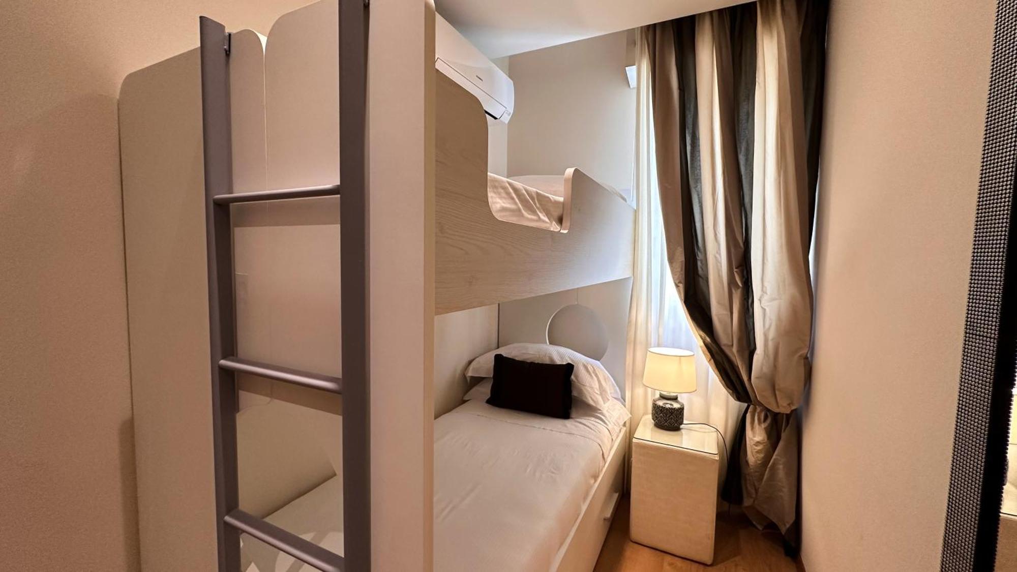 Aparthotel Lungomare - Charming 4*