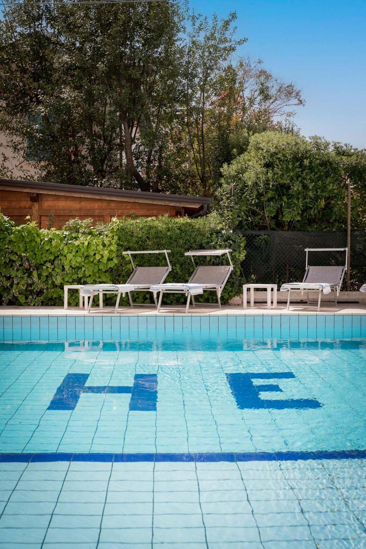 Hotel Embassy