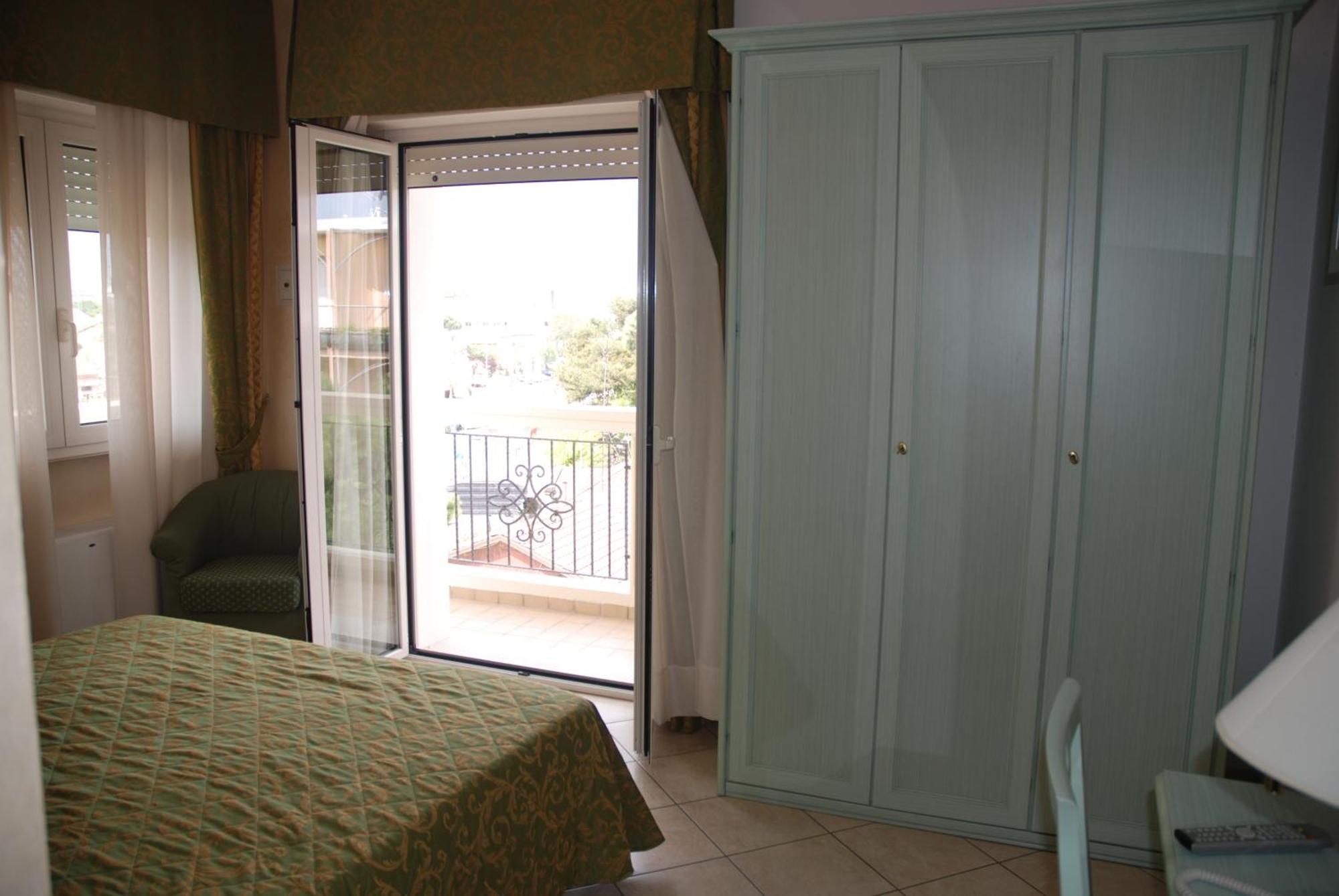 Aparthotel Veliero 4*