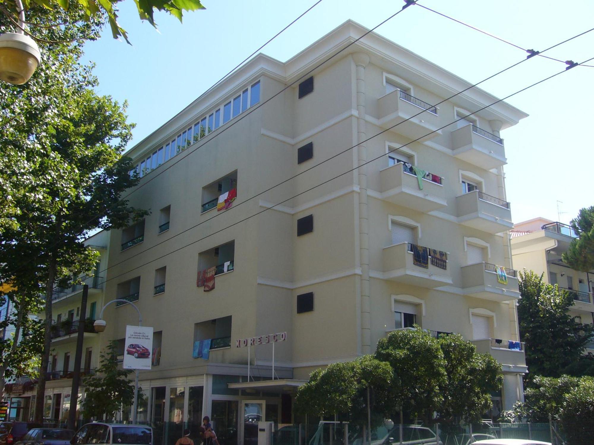 Hotel Moresco - Piscina Village Riccione