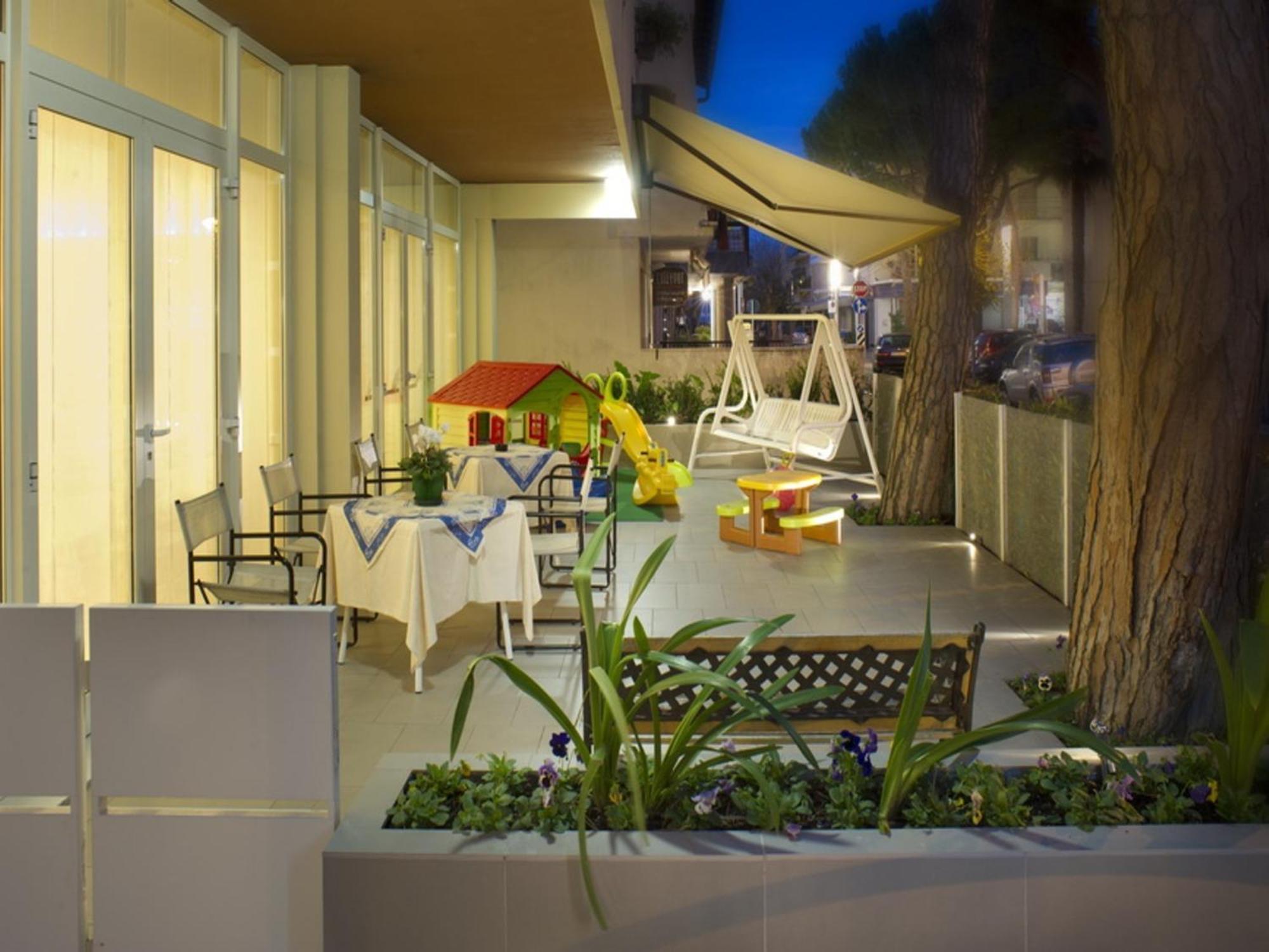 Nives Hotel