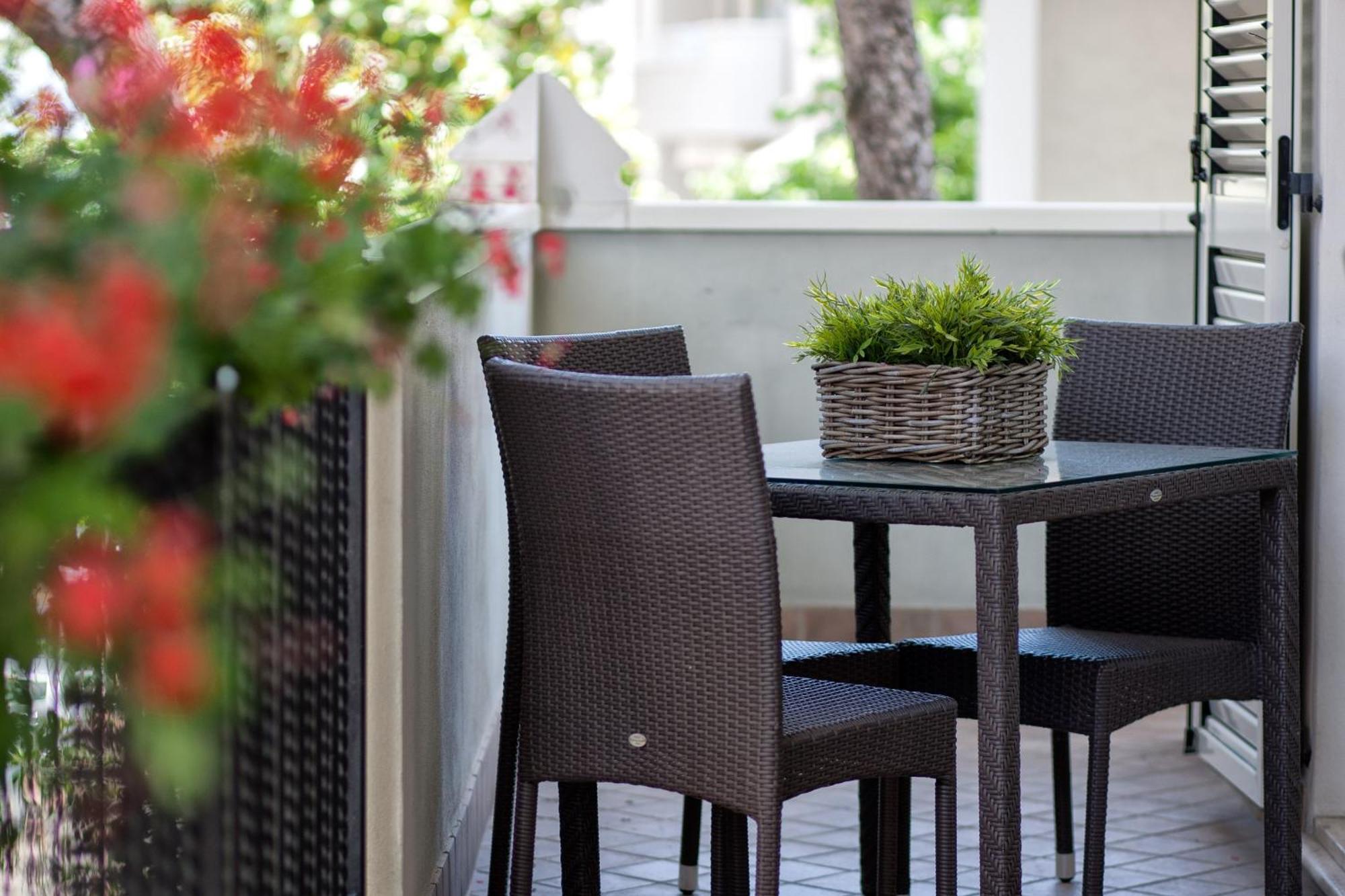 Lungomare - Charming Aparthotel Riccione