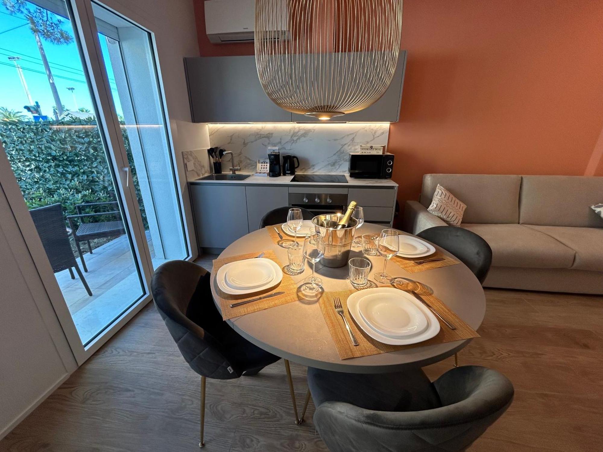 Villa The Twins 1 Luxury Ceccarini - Lungomare Parcheggio Privato Riccione