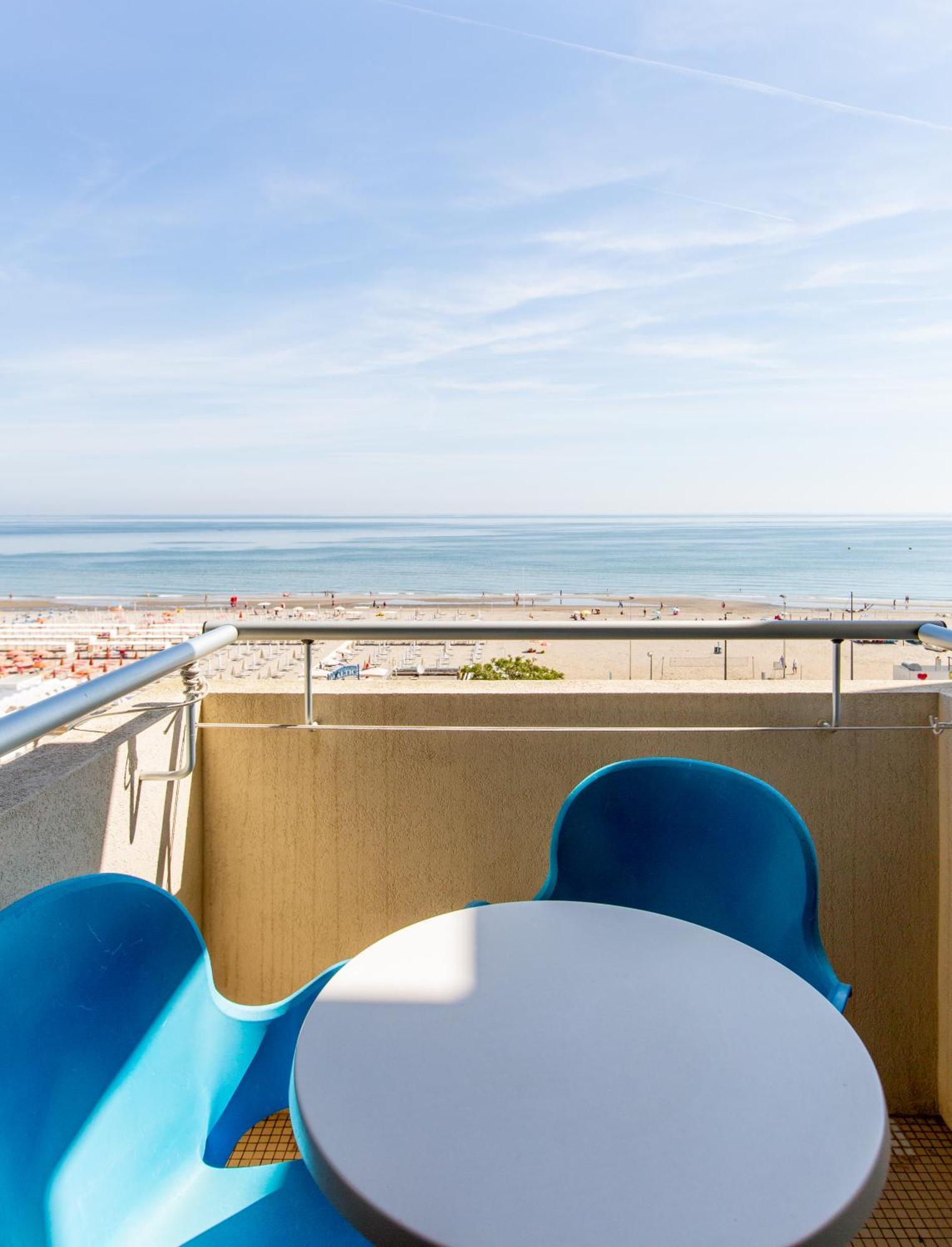 Baltic Riccione-fronte Mare 3*