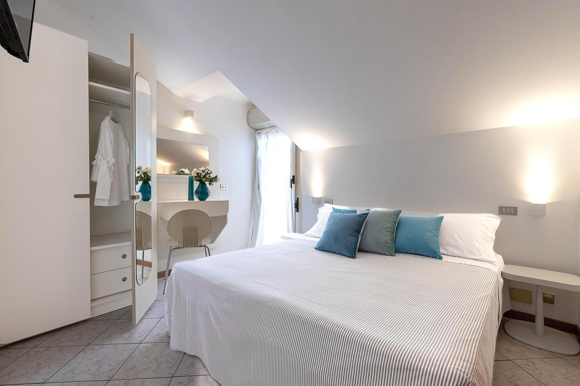 Hotel Adriatica 3*