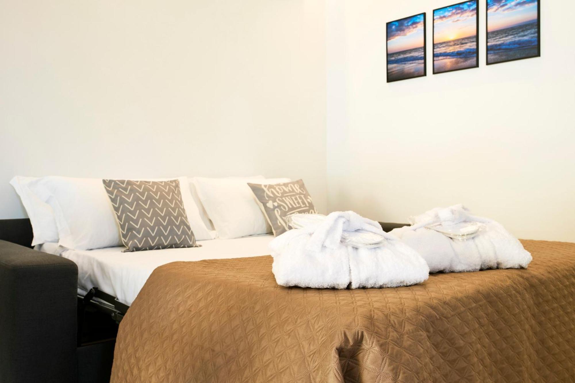 Luxury Ceccarini - Lungomare Con Parcheggio Privato *